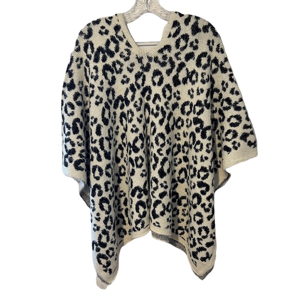 Leopard 🐆 Print Poncho One Size Fits Most NWT - Picture 6 of 11